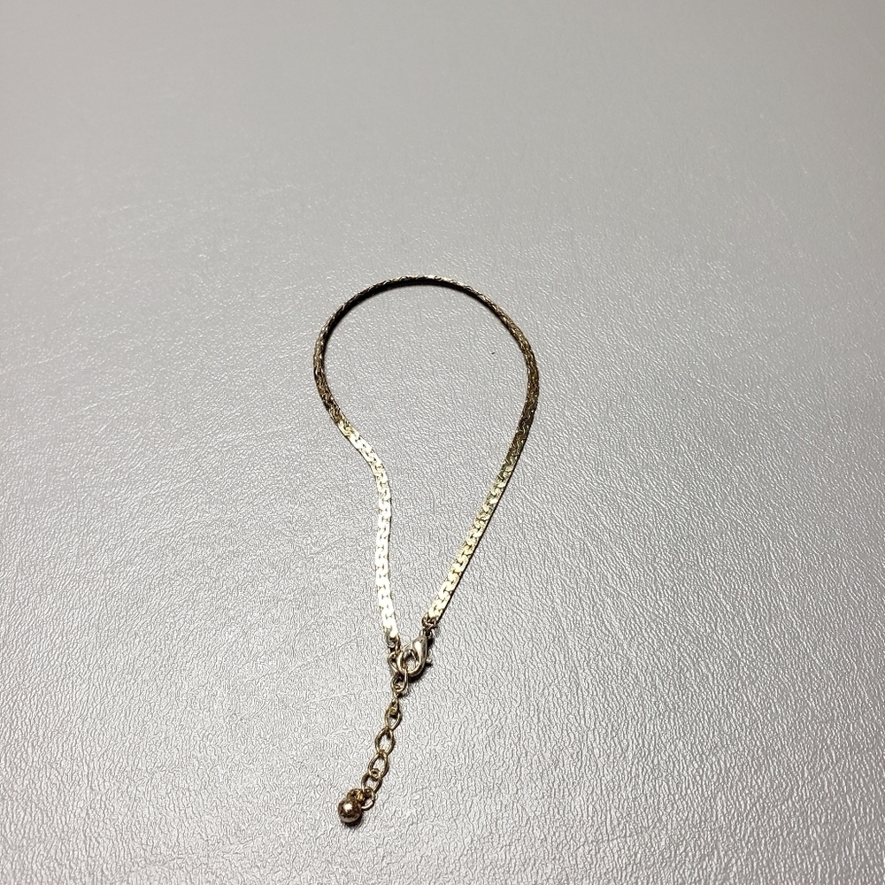 Gold Tone Basic Bracelet